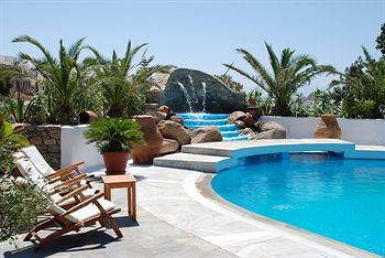 Kamari Hotel