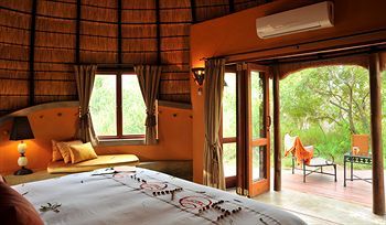 Hoyo Hoyo Safari Lodge