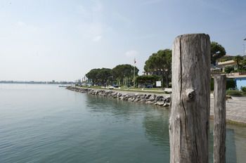 Outdoor Pictures 22