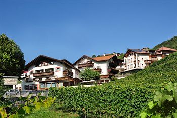 Outdoor Pictures 24