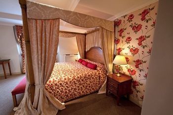 Bracken Court Hotel