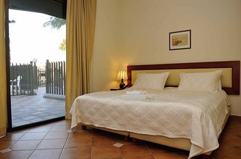 Casa Verde Suites
