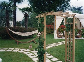Outdoor Pictures 21