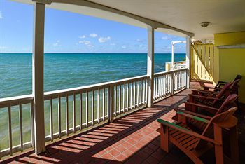 Lemontree Oceanfront Cottages