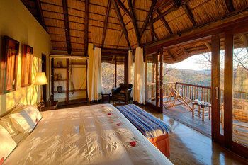 Tshwene Lodge