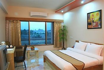 Lion Lords Inn Rajula