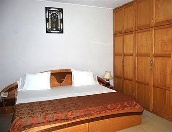 Acacia Lodge, North Legon