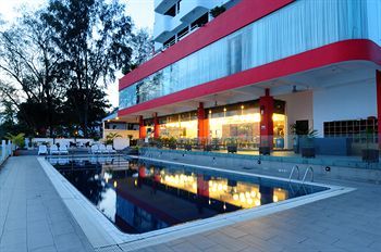 Hotel Sentral Seaview @ ​Beachfront