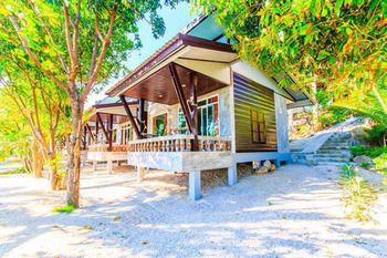 Haad Son Resort (Koh Raham)
