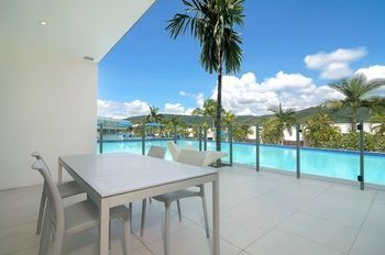 Pool Resort Port Douglas