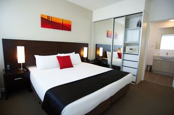Quest Mawson Lakes