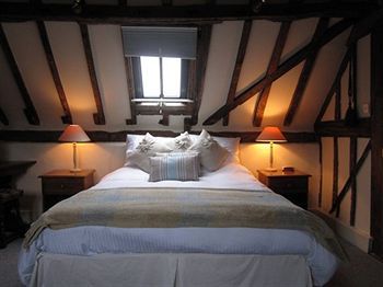 Falcon Inn