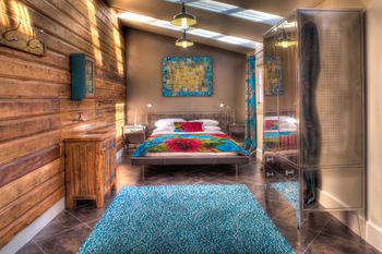 The Factory Luxury Accomodation
