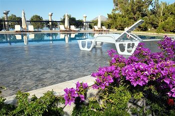 Lagada Beach Hotel