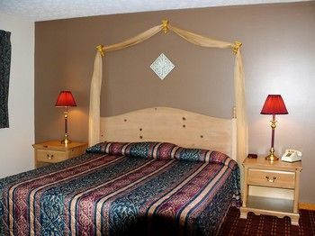 The Woodridge Inn