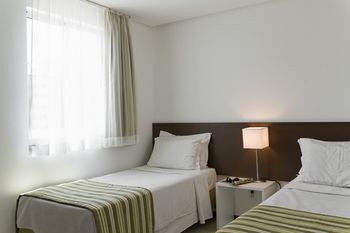 Happy Hotel Manaira