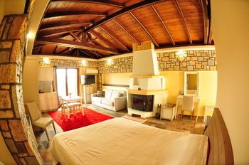 Oreiades Suites