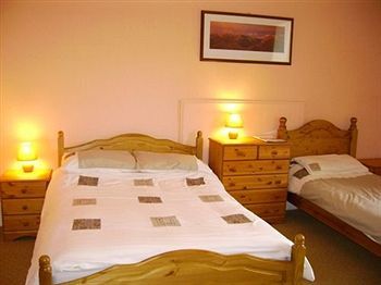 Roy Bridge Hotel