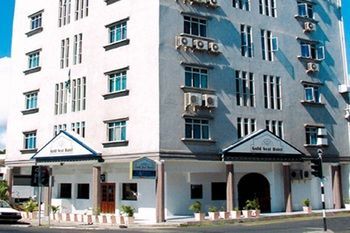 Gold Crest Hotel