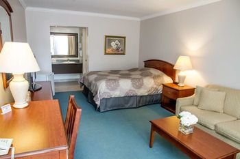 Rideau Heights Inn