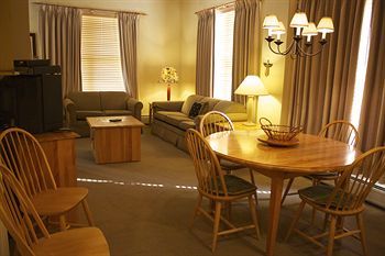 Long Trail House Condominiums at Stratton Mountain Resort