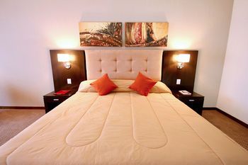 Howard Johnson Resort & Convention Center Ezeiza