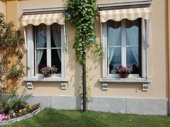 Outdoor Pictures 24
