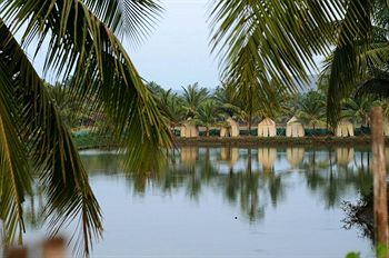 Om Lake Resort