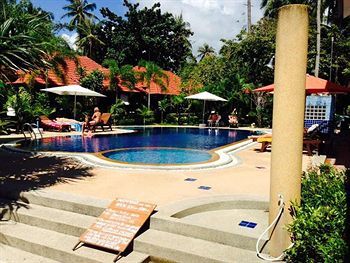 Mac's Bay Resort
