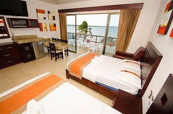 Playa Linda Hotel