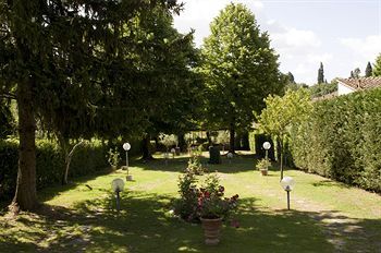 Outdoor Pictures 24
