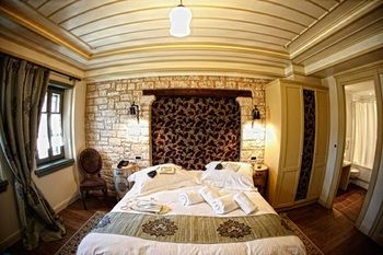 Pirrion Wellness Boutique Hotel