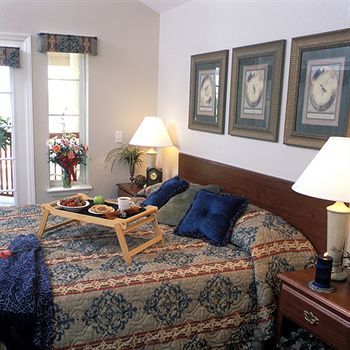 Grand Crowne Resort by Capital Vacations