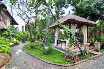 Outdoor Pictures 24