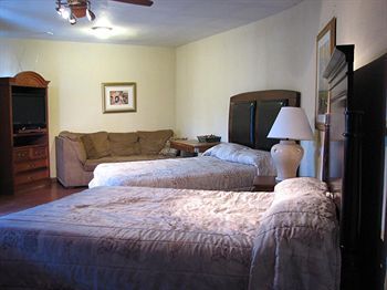 Hotel Suites Las Misiones