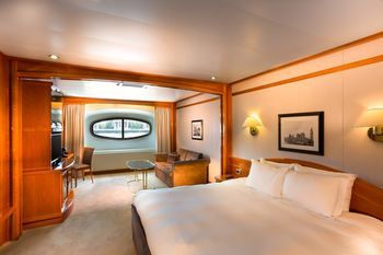 Sunborn London Yacht Hotel