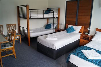 Tin Can Bay's Sleepy Lagoon Motel