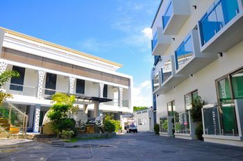 Eloisa Royal Suites - Multiple Use Hotel