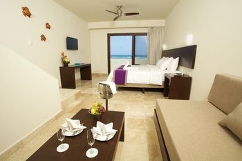 Akumal Bay Beach & Wellness Resort