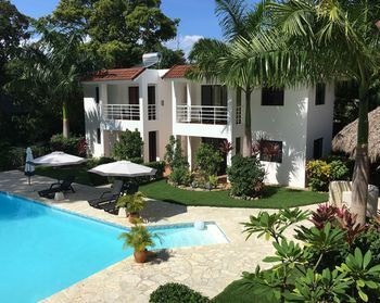 Coral Blanco Hotel