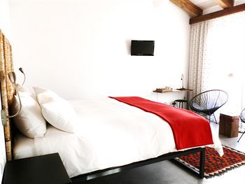 El Hotelito