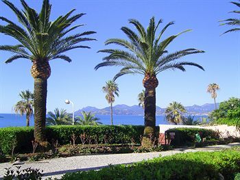 Outdoor Pictures 24