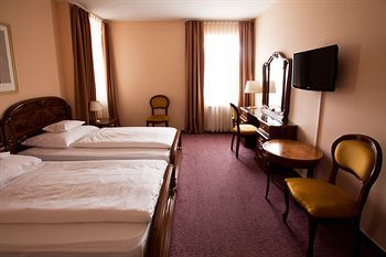 Pannonia Hotel