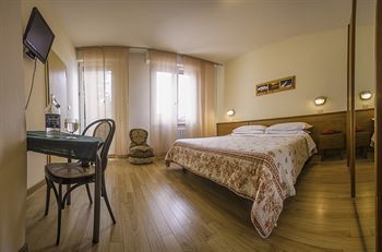 Piccolo Hotel