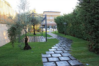 Outdoor Pictures 21