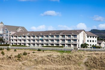 Hi Tide Oceanfront Inn