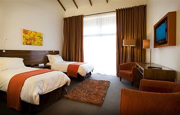 Golden Gate Hotel and Chalets