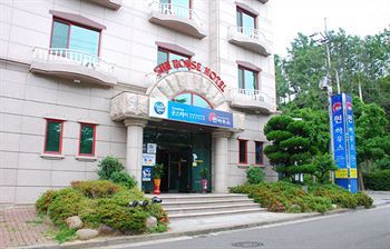 Sun House Hotel