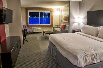Holiday Inn Express & Suites Claremore, an IHG Hotel