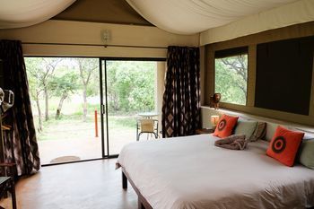 Cheetah Paw Eco Lodge